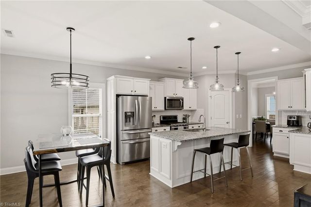 528 Amos Garden Drive, Winston-salem, NC 27104