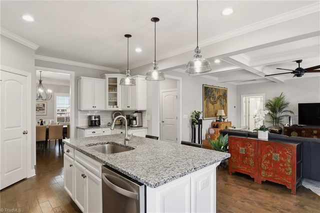 528 Amos Garden Drive, Winston-salem, NC 27104