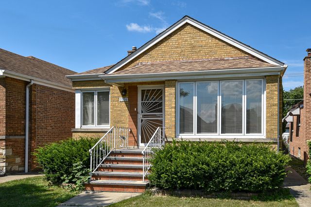 5036 S Leclaire Avenue, Chicago, IL 60638