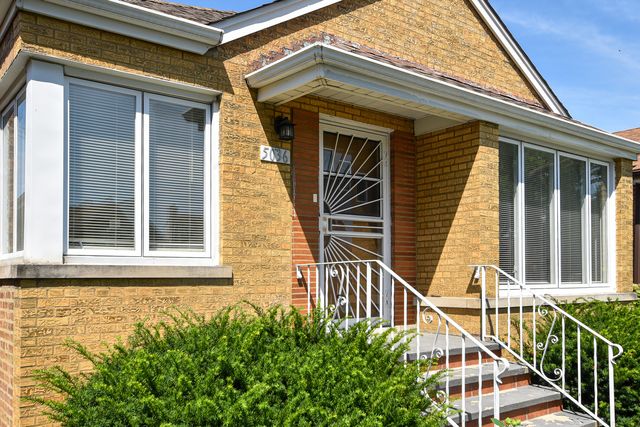 5036 S Leclaire Avenue, Chicago, IL 60638