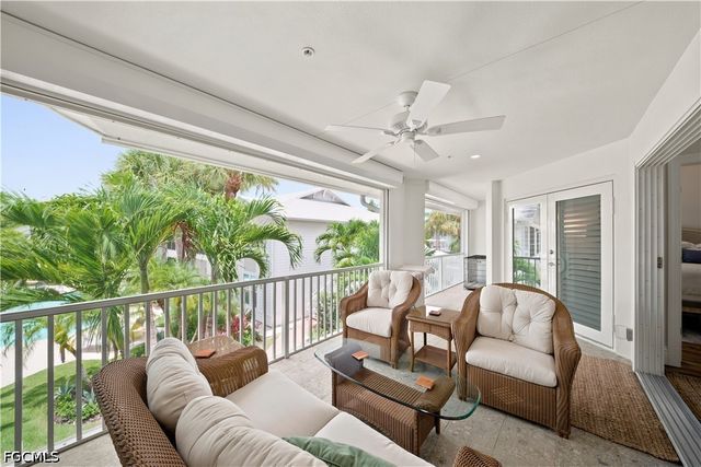 248 4th AVE S D201, Naples, FL 34102