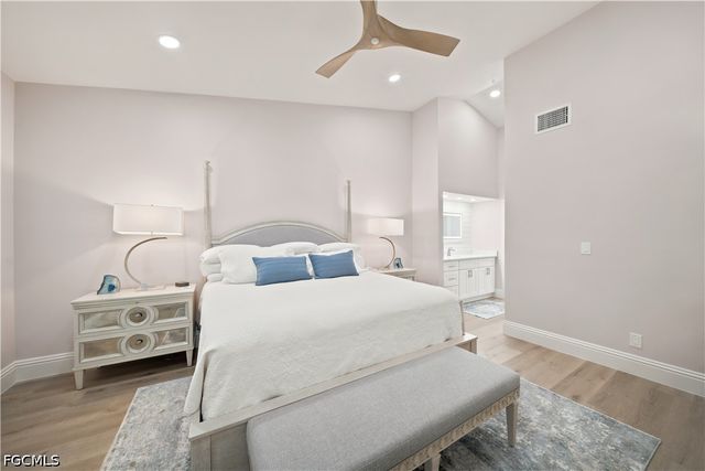 248 4th AVE S D201, Naples, FL 34102