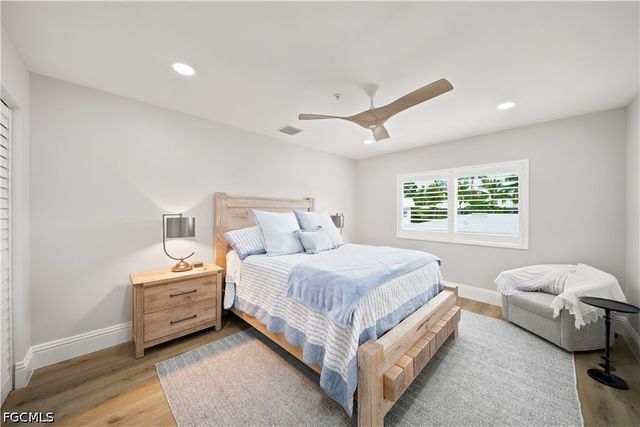 248 4th AVE S D201, Naples, FL 34102