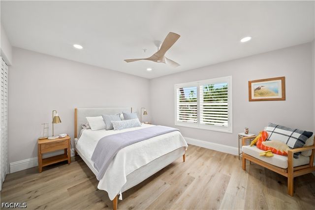 248 4th AVE S D201, Naples, FL 34102