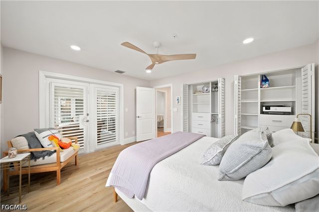 248 4th AVE S D201, Naples, FL 34102