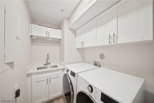 248 4th AVE S D201, Naples, FL 34102