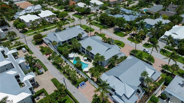 248 4th AVE S D201, Naples, FL 34102