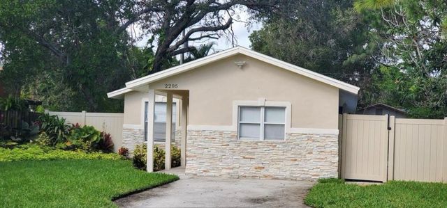 2205 CALEXICO WAY S, St Petersburg, FL 33712