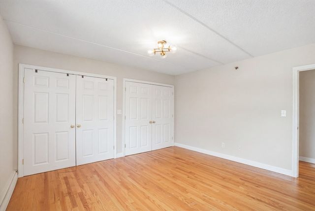 209 Riverview Ave 5, Newton, MA 02466