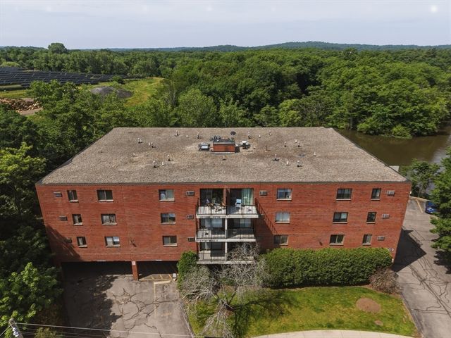 209 Riverview Ave 5, Newton, MA 02466