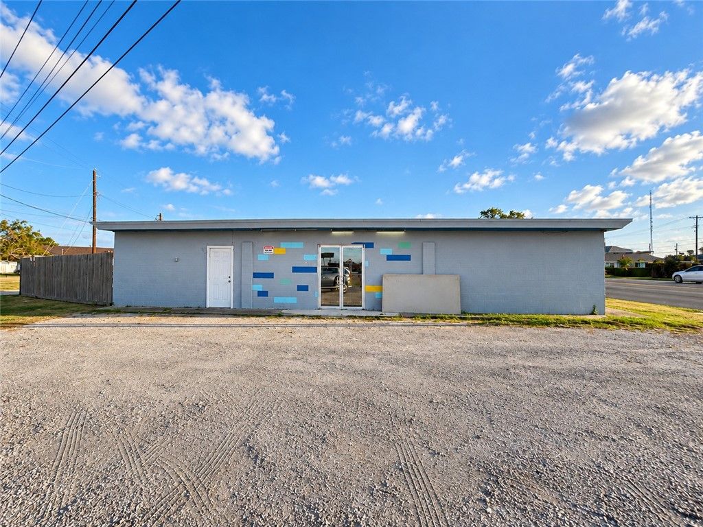 2590 Main St, Ingleside, TX 78362 — photo 2
