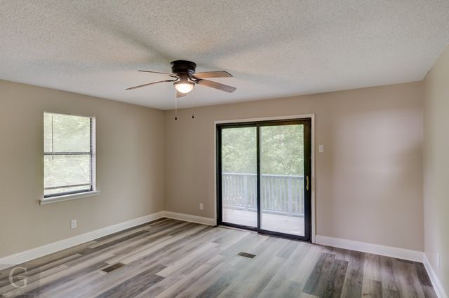 223 W Mckinley Avenue, Haughton, LA 71037