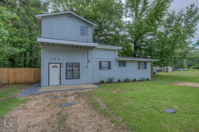 223 W Mckinley Avenue, Haughton, LA 71037