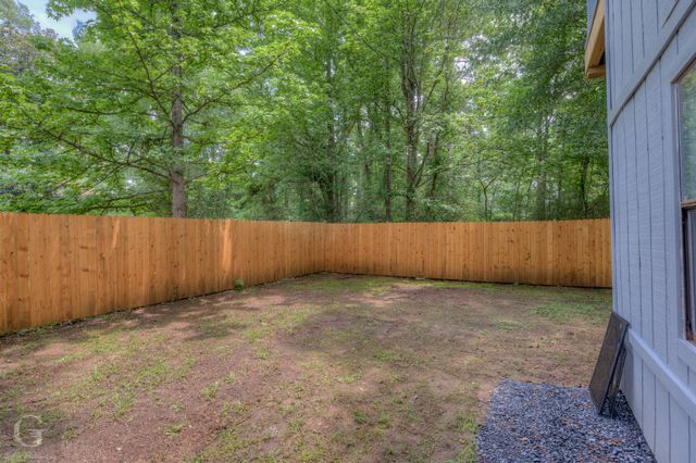 223 W Mckinley Avenue, Haughton, LA 71037