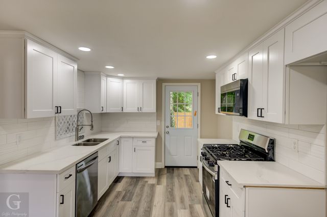 223 W Mckinley Avenue, Haughton, LA 71037