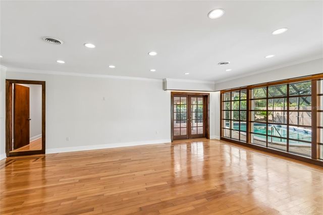99 LADOGA AVENUE, Tampa, FL 33606