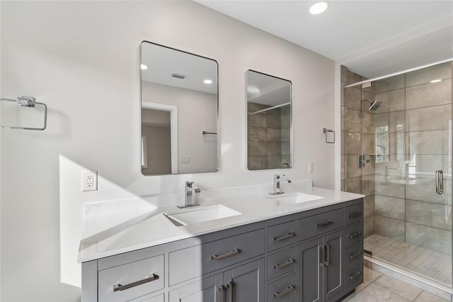 99 LADOGA AVENUE, Tampa, FL 33606