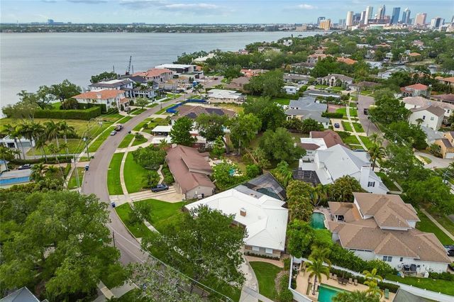 99 LADOGA AVENUE, Tampa, FL 33606