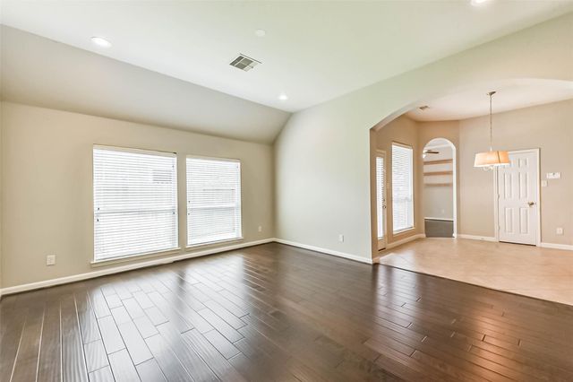 15910 Chart House Court, Houston, TX 77044