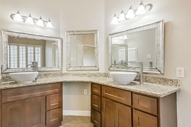 15910 Chart House Court, Houston, TX 77044