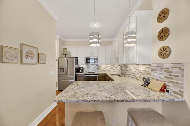 6408 MAYRA SHORES LANE, Apollo Beach, FL 33572