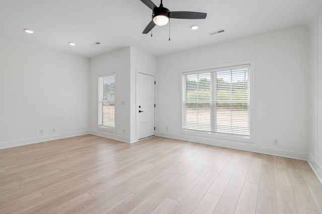 725 Hornbuckle Rd, Clarksville, TN 37043