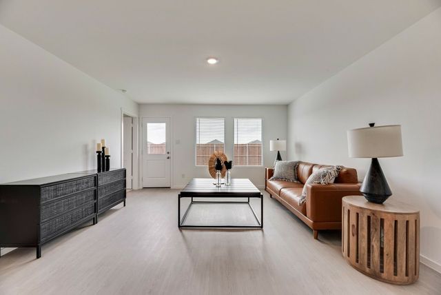 109 Pecan Flats Road, Balch Springs, TX 75181