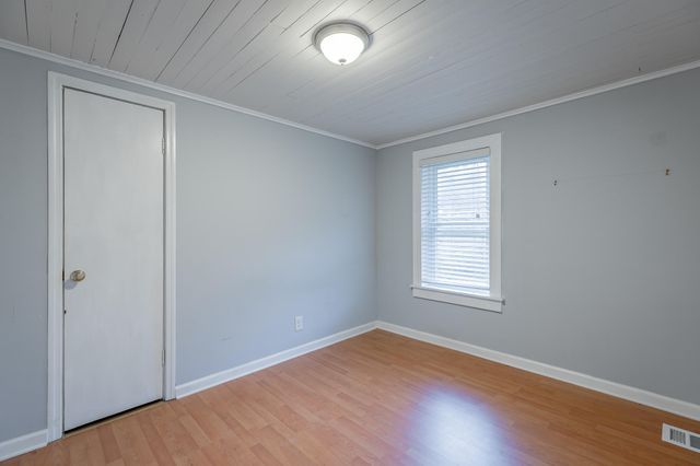 11724 Old Back Valley Road, Soddy Daisy, TN 37379