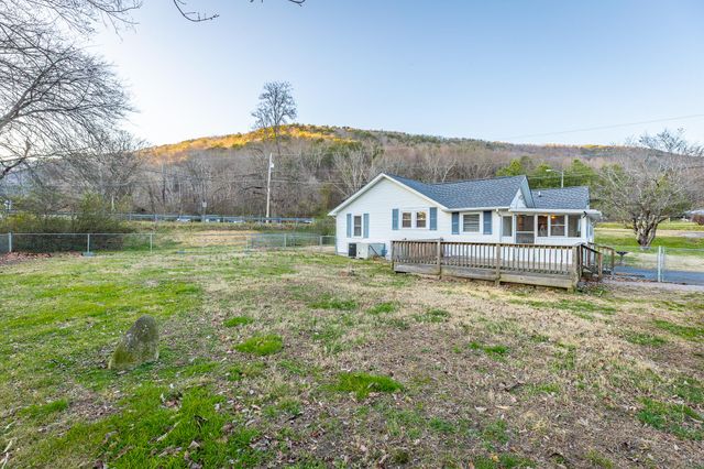 11724 Old Back Valley Road, Soddy Daisy, TN 37379