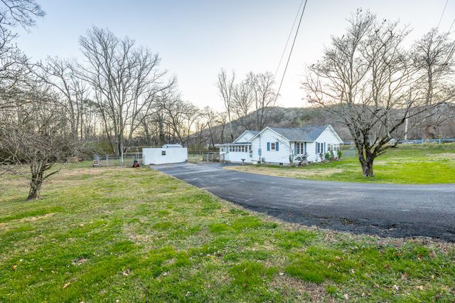 11724 Old Back Valley Road, Soddy Daisy, TN 37379