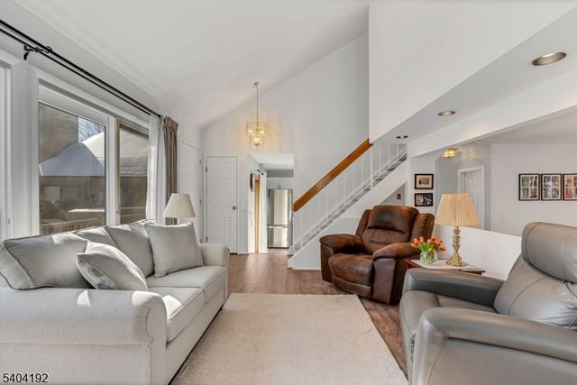 85 Sycamore Ct Ondo, Bernards Twp., NJ 07920