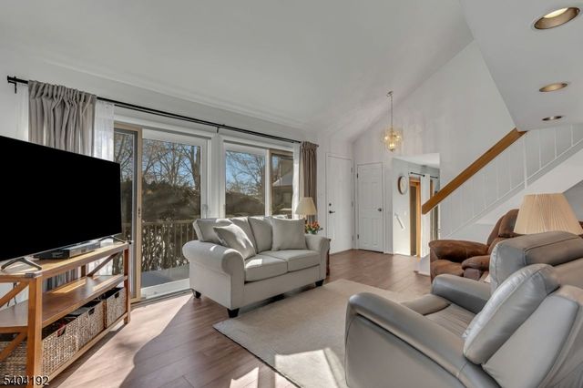 85 Sycamore Ct Ondo, Bernards Twp., NJ 07920