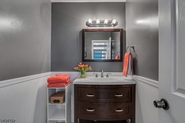 85 Sycamore Ct Ondo, Bernards Twp., NJ 07920