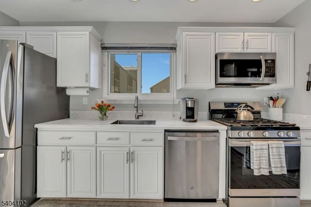 85 Sycamore Ct Ondo, Bernards Twp., NJ 07920