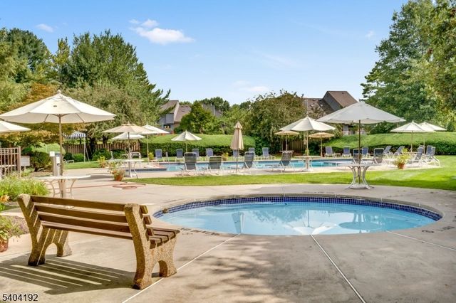 85 Sycamore Ct Ondo, Bernards Twp., NJ 07920