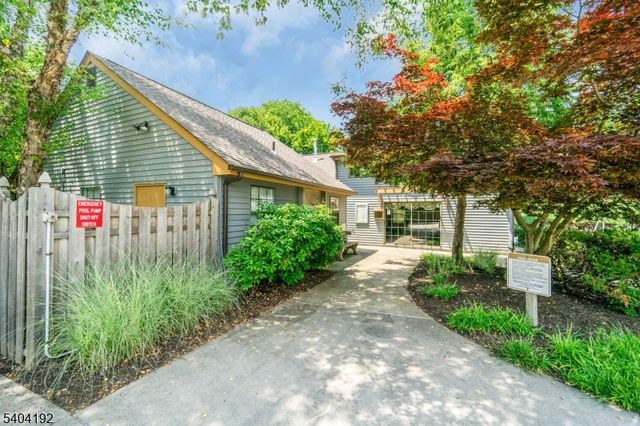 85 Sycamore Ct Ondo, Bernards Twp., NJ 07920