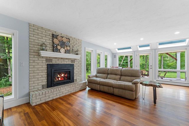 4430 COUNTRY AIRE COURT, Hobart, WI 54155