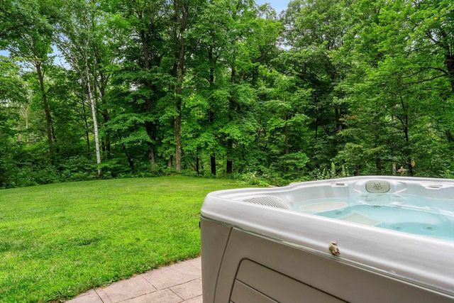 4430 COUNTRY AIRE COURT, Hobart, WI 54155
