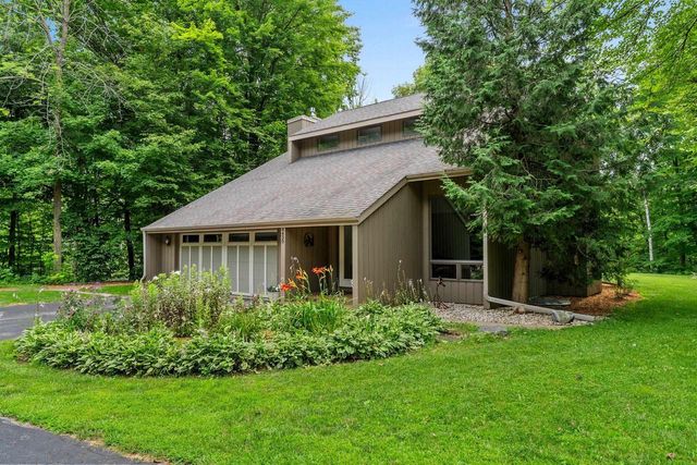 4430 COUNTRY AIRE COURT, Hobart, WI 54155