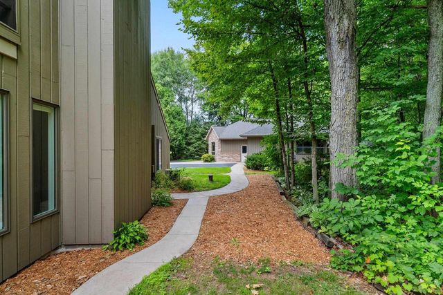 4430 COUNTRY AIRE COURT, Hobart, WI 54155