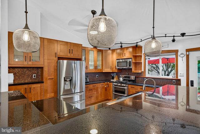 320 THURMAN AVE, West Berlin, NJ 08091
