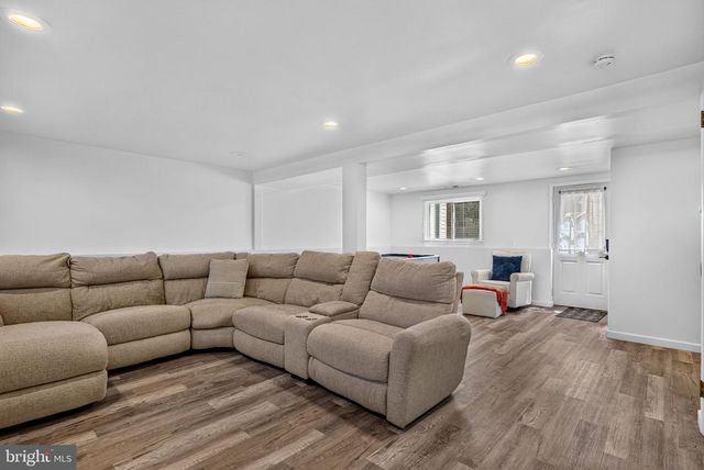320 THURMAN AVE, West Berlin, NJ 08091