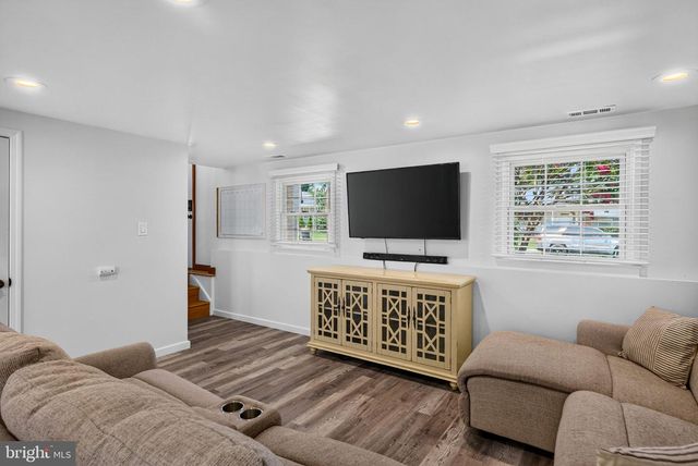 320 THURMAN AVE, West Berlin, NJ 08091