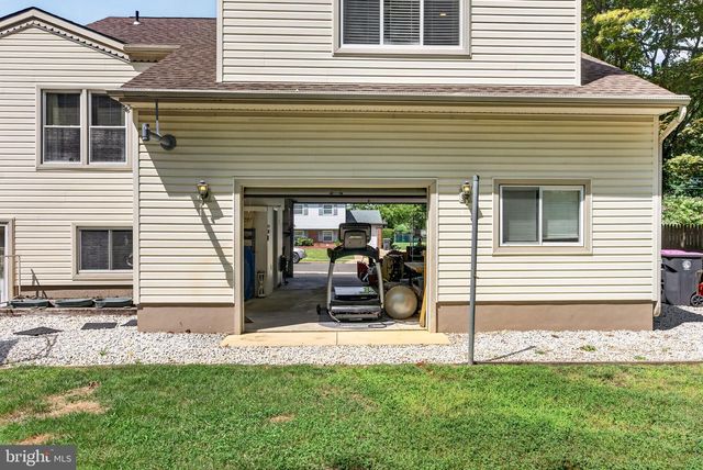 320 THURMAN AVE, West Berlin, NJ 08091