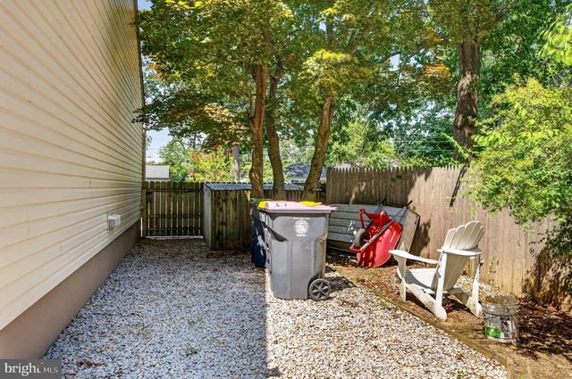 320 THURMAN AVE, West Berlin, NJ 08091