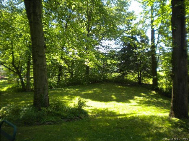 212 East Rutland Road, Milford, CT 06461