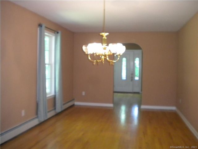 212 East Rutland Road, Milford, CT 06461