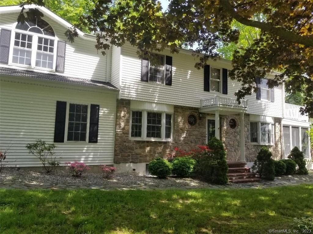 212 East Rutland Road, Milford, CT 06461