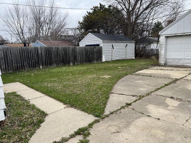 4614 N 44th STREET, Milwaukee, WI 53218