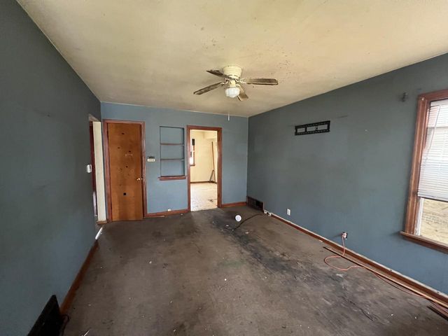4614 N 44th STREET, Milwaukee, WI 53218
